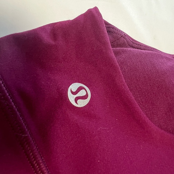 LULULEMON SPORT BRA TOP SIZE 4. - Picture 3 of 12